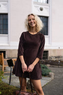 Olivia kort brun kjole