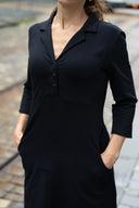 Kristine sort midikjole