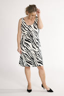 Dalia kort sort og hvid zebra kjole