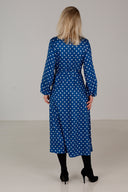 Mette blå polkadot kjole